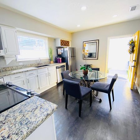 No Ho Yellow Door Bungalow Tampa Luaran gambar