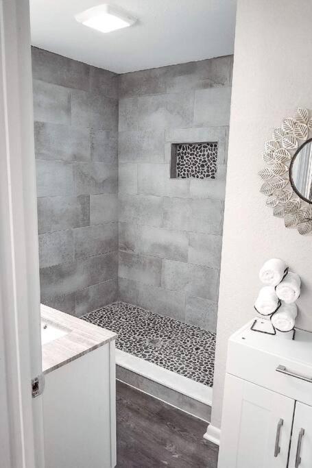 No Ho Yellow Door Bungalow Tampa Luaran gambar