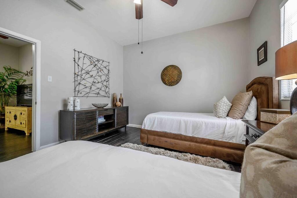 No Ho Yellow Door Bungalow Tampa Luaran gambar