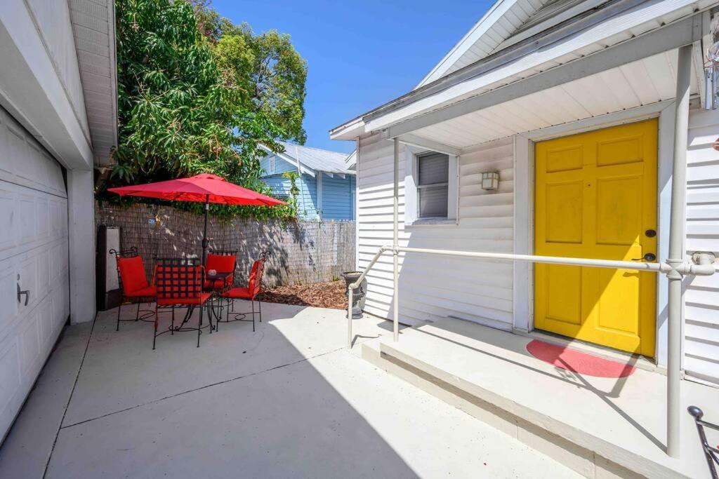 No Ho Yellow Door Bungalow Tampa Luaran gambar