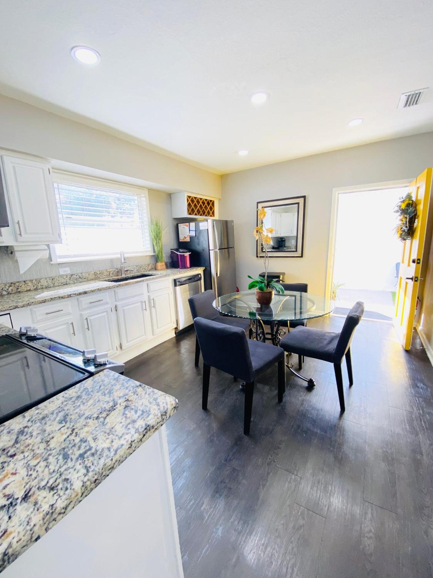 No Ho Yellow Door Bungalow Tampa Luaran gambar